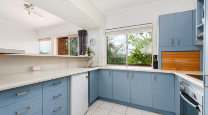 8/8 Carr Street St Lucia , QLD 4067 AUS