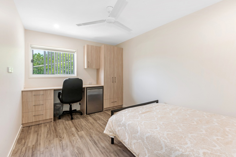 2/12 Depper Street St Lucia , QLD 4067 Australia