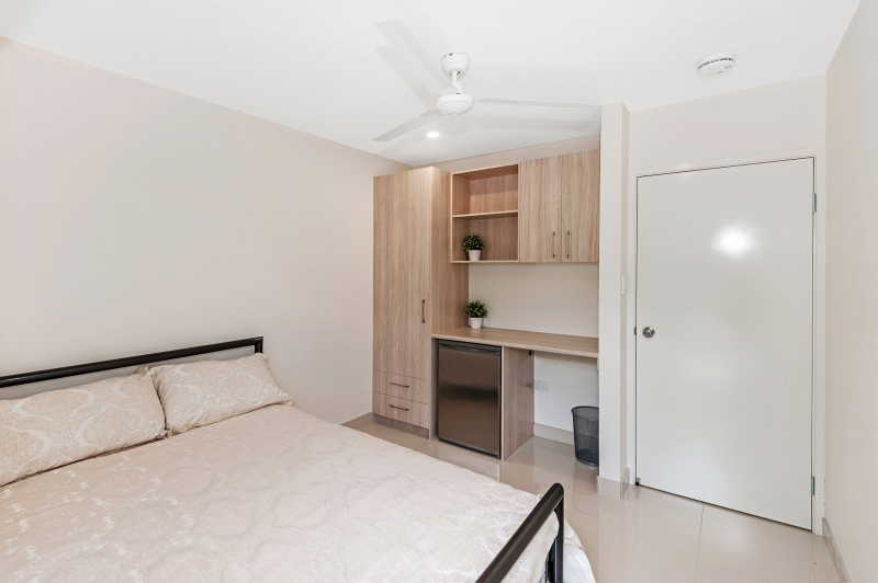 2/12 Depper Street St Lucia , QLD 4067 Australia