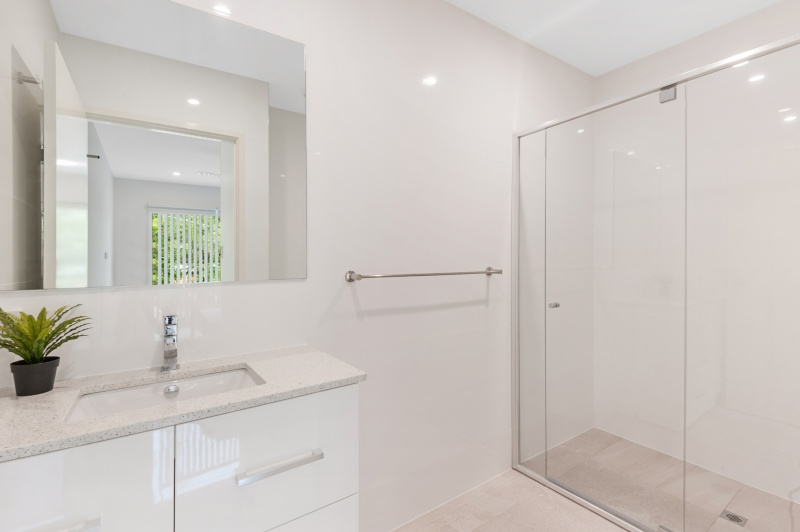 2/12 Depper Street St Lucia , QLD 4067 Australia