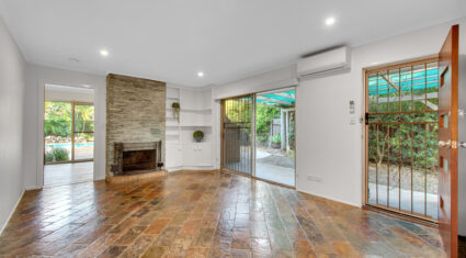 1/129 Spitfire Ave Strathpine , QLD 4500 Australia