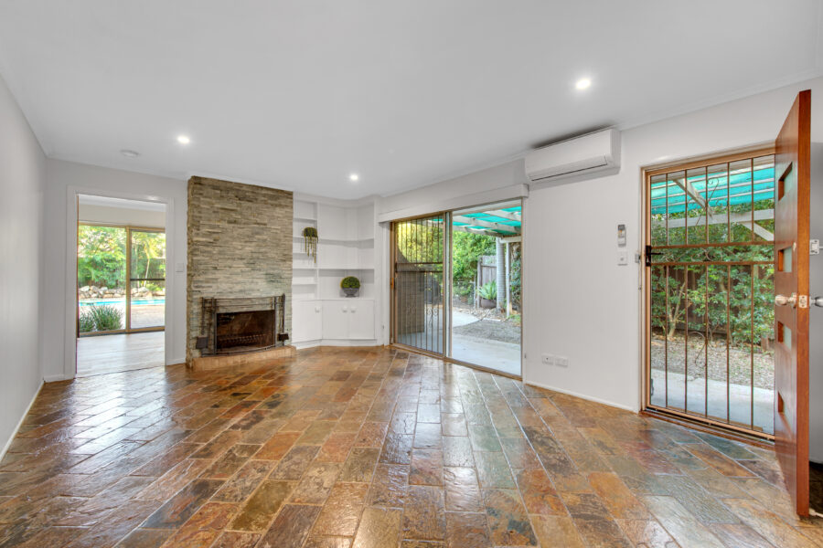 1/129 Spitfire Ave Strathpine , QLD 4500 Australia