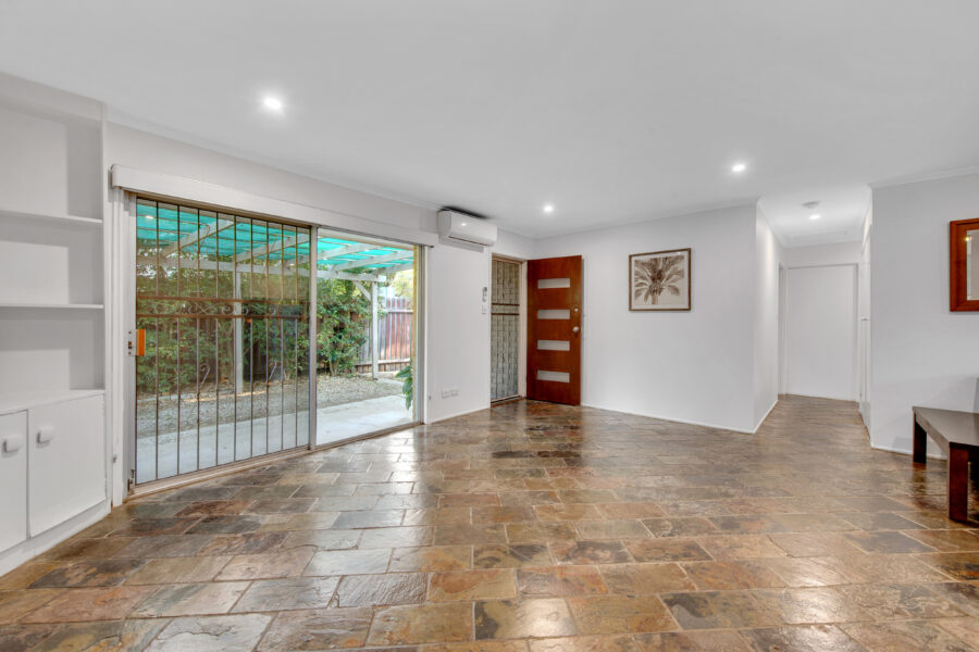 1/129 Spitfire Ave Strathpine , QLD 4500 Australia