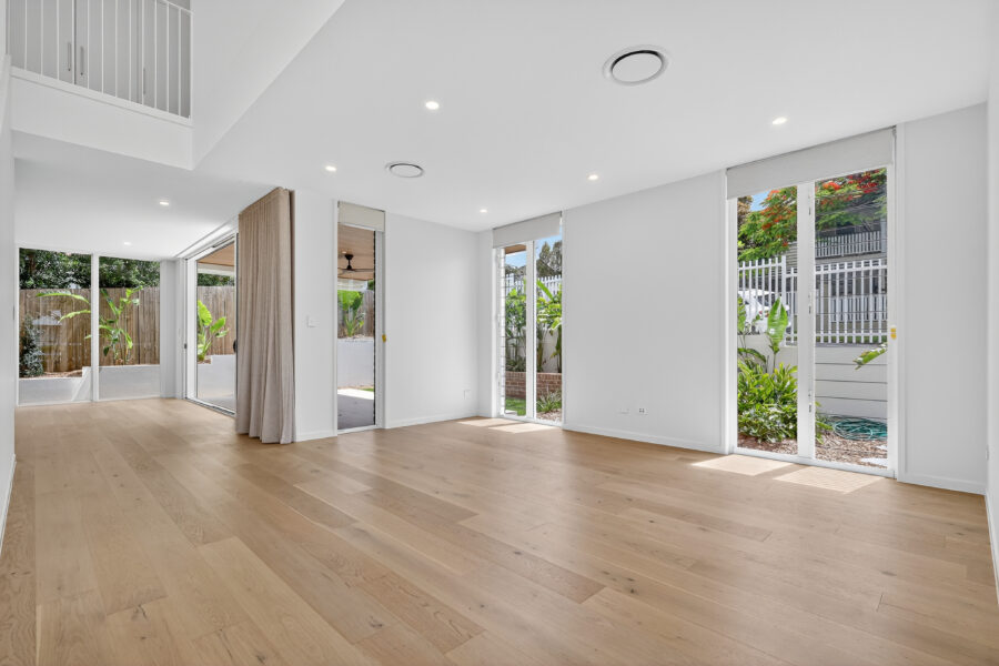 11 Lockyer St Camp Hill , QLD 4152 Australia