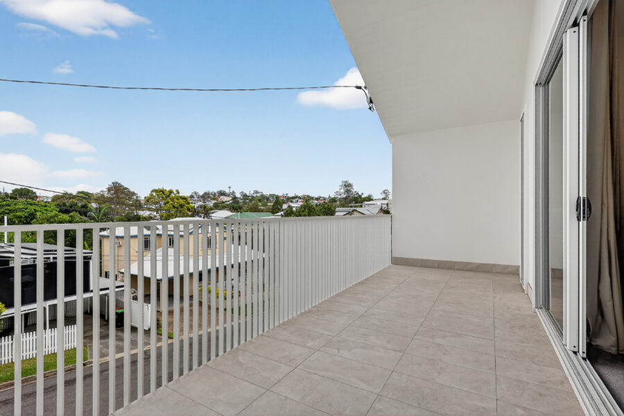 11 Lockyer St Camp Hill , QLD 4152 Australia