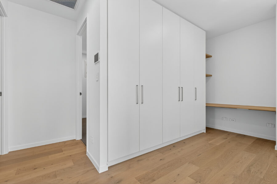 11 Lockyer St Camp Hill , QLD 4152 Australia