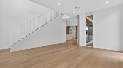 11 Lockyer St Camp Hill , QLD 4152 Australia