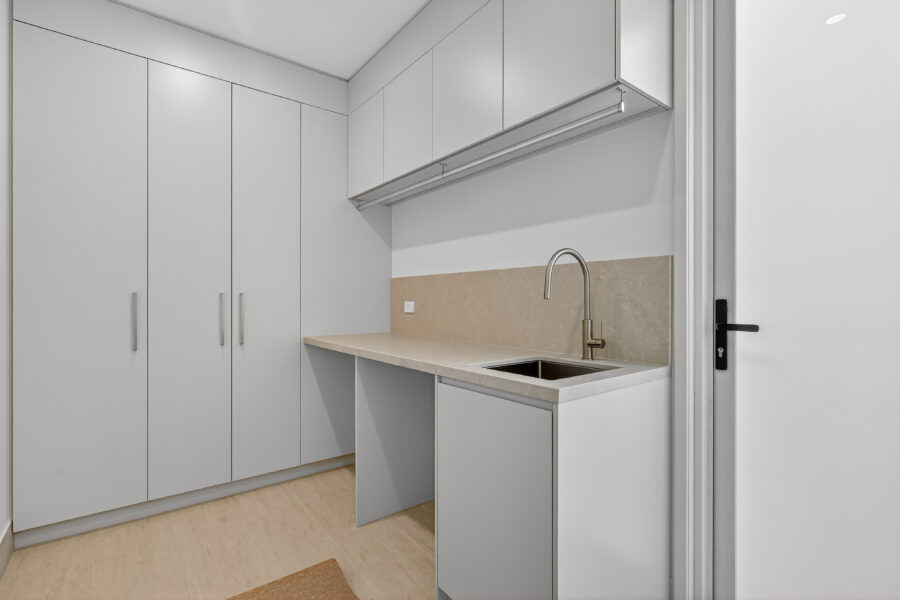 11 Lockyer St Camp Hill , QLD 4152 Australia