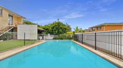 2/9 Doone St Macgregor , QLD 4109 Australia