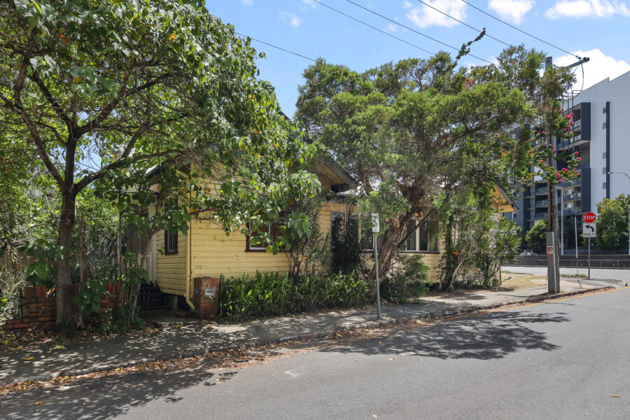 2/231 Shafston Ave Kangaroo Point , QLD 4169 Australia