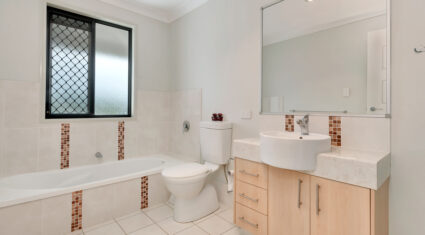 4/18 Highview Terrace St Lucia , QLD 4067 Australia