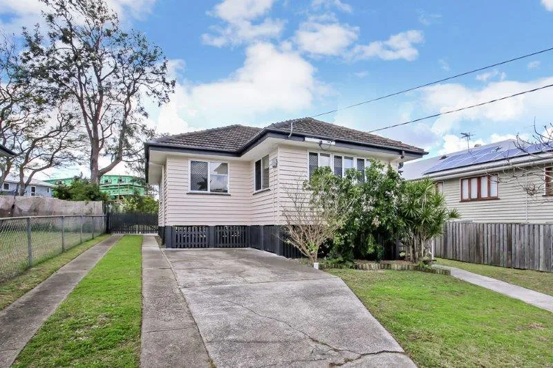 18 Oliphant St Murarrie , QLD 4172 Australia