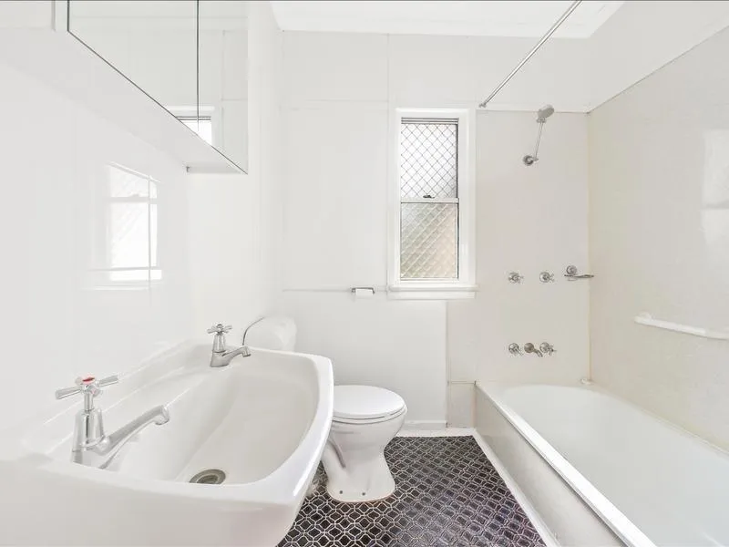 18 Oliphant St Murarrie , QLD 4172 Australia