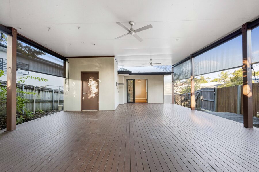 2 View St Kedron , QLD 4031 Australia