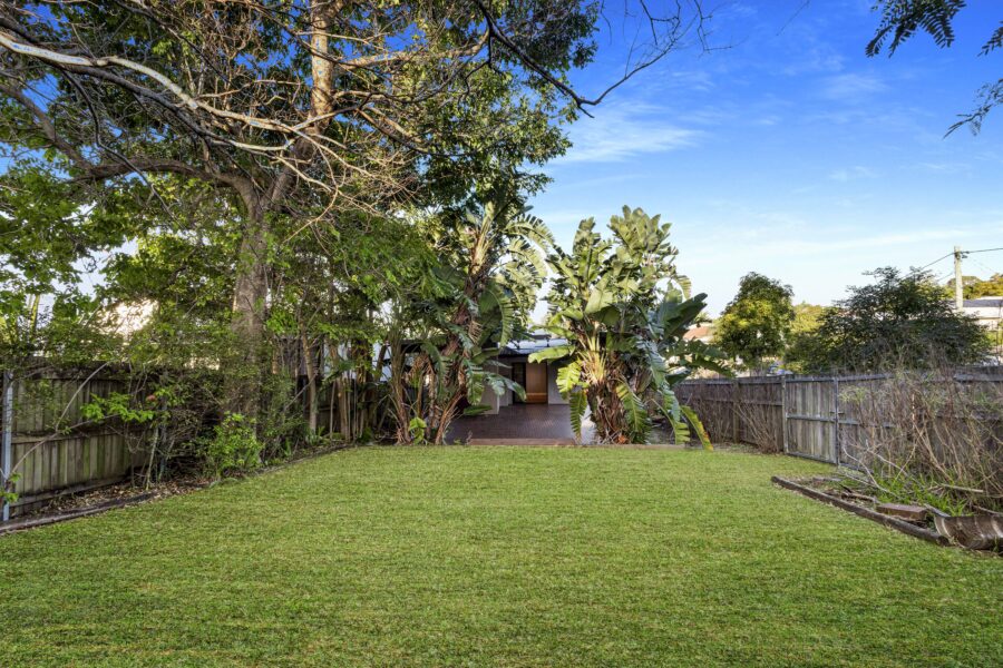 2 View St Kedron , QLD 4031 Australia
