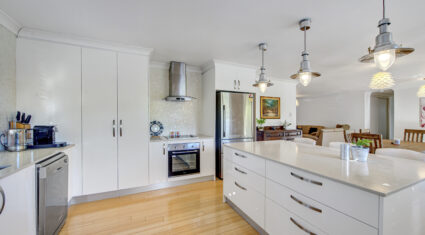 4 Jenee Street Jindalee , QLD 4074 Australia