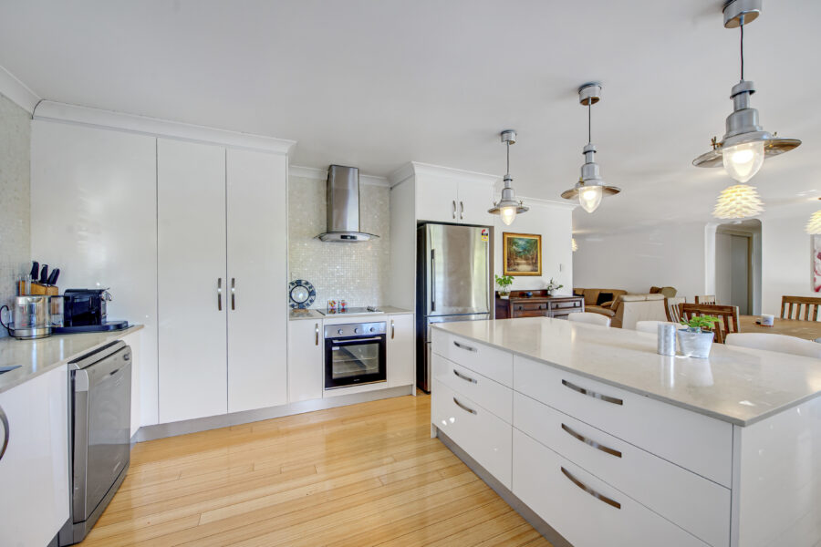 4 Jenee Street Jindalee , QLD 4074 Australia