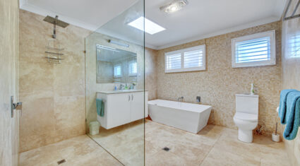 4 Jenee Street Jindalee , QLD 4074 Australia