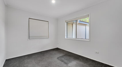 1/129 Spitfire Ave Strathpine , QLD 4500 Australia