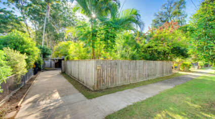 1/129 Spitfire Ave Strathpine , QLD 4500 Australia