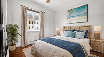 137 Oxley Ave Woody Point , QLD 4019 Australia