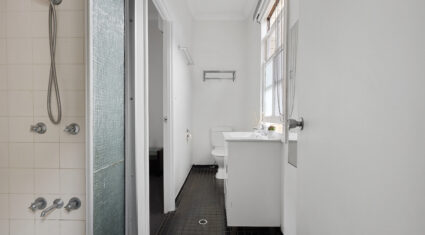 B/481 Milton Rd Auchenflower , QLD 4066 Australia