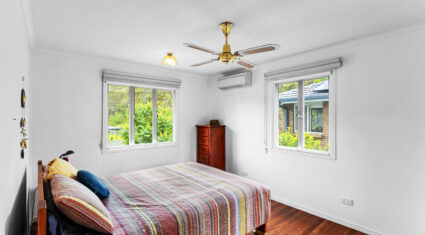 37 Algona St Holland Park West , QLD 4121 Australia