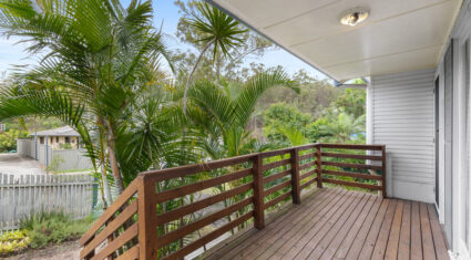 37 Algona St Holland Park West , QLD 4121 Australia