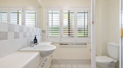 12/360 Simpsons Rd Bardon , QLD 4065 Australia