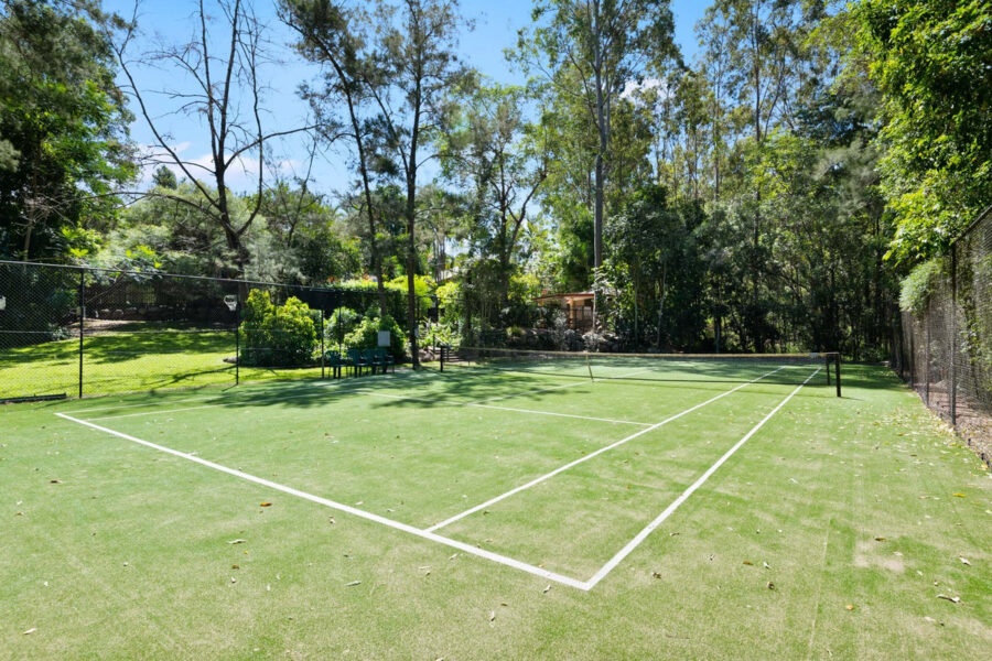 12/360 Simpsons Rd Bardon , QLD 4065 Australia