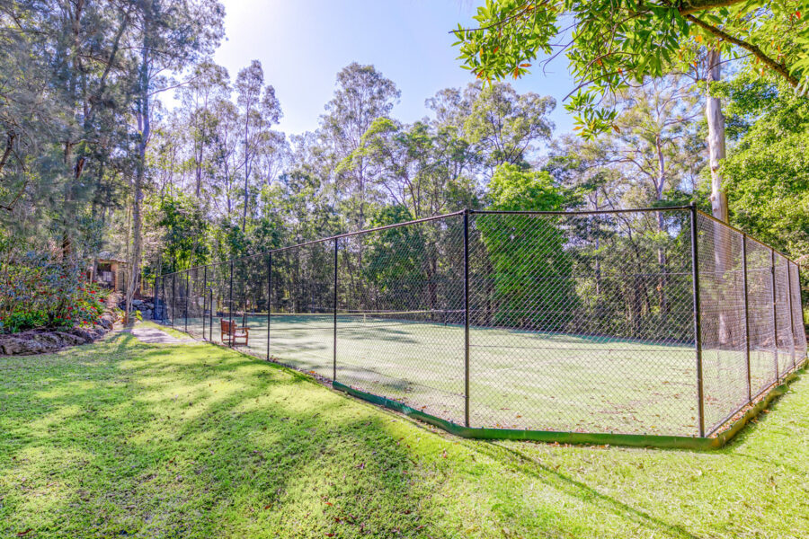 12/360 Simpsons Rd Bardon , QLD 4065 Australia