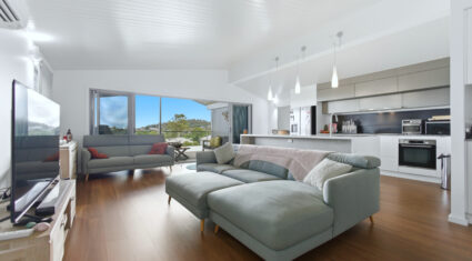 12A Redwood St Stafford Heights , QLD 4053 Australia