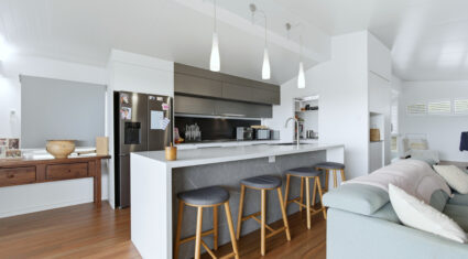 12A Redwood St Stafford Heights , QLD 4053 Australia