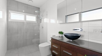 12A Redwood St Stafford Heights , QLD 4053 Australia