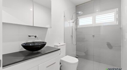 12A Redwood St Stafford Heights , QLD 4053 Australia