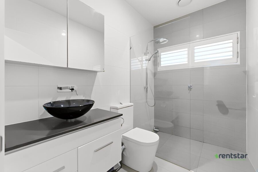 12A Redwood St Stafford Heights , QLD 4053 Australia