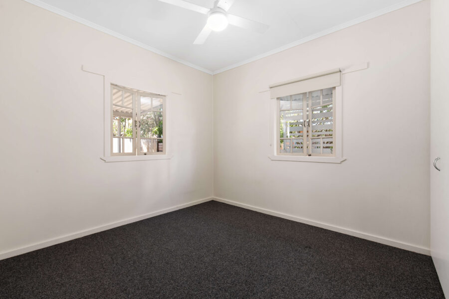 42 Beatrice St Greenslopes , QLD 4120 Australia