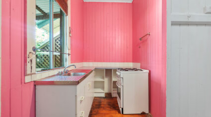 2/231 Shafston Ave Kangaroo Point , QLD 4169 Australia