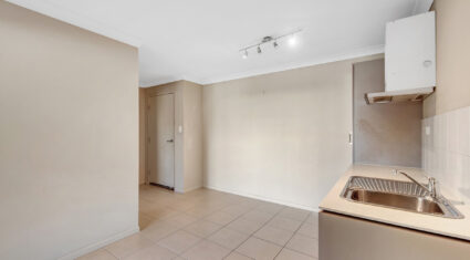 3/8 Myora Cres Capalaba , QLD 4157 Australia