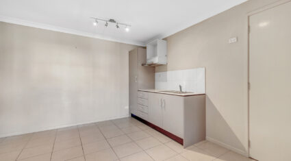 3/8 Myora Cres Capalaba , QLD 4157 Australia