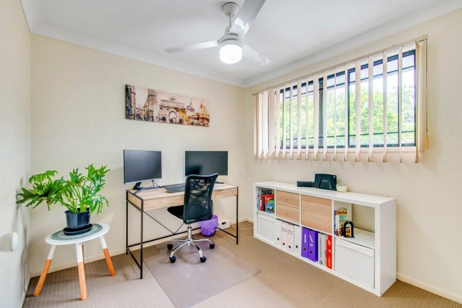 56/25 Hogan Place Seventeen Mile Rocks , QLD 4073 Australia