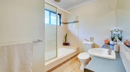 56/25 Hogan Place Seventeen Mile Rocks , QLD 4073 Australia