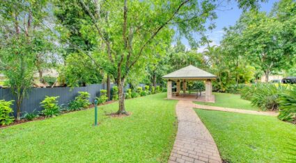 56/25 Hogan Place Seventeen Mile Rocks , QLD 4073 Australia