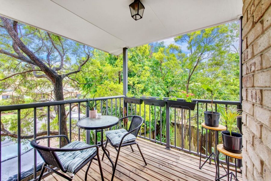 56/25 Hogan Place Seventeen Mile Rocks , QLD 4073 Australia