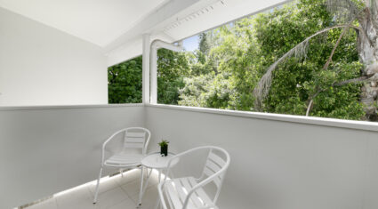 Room 4 - 4/18 Highview Terrace St Lucia , QLD 4067 Australia