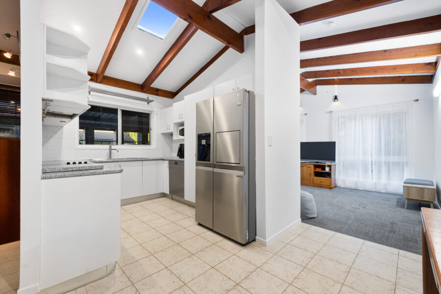 14 Kootangal Cres Ferny Hills , QLD 4055 Australia