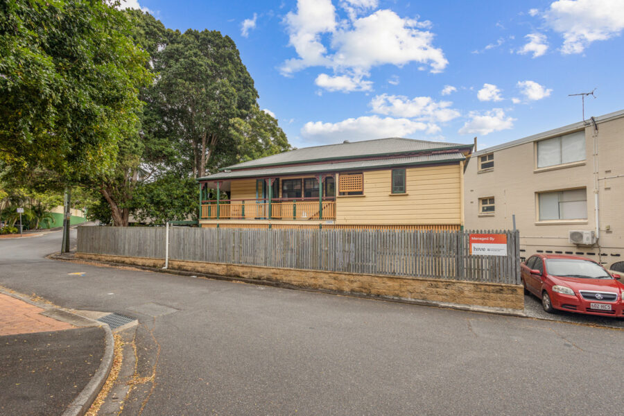 34 Water Street SPRING HILL , QLD 4000 AUS