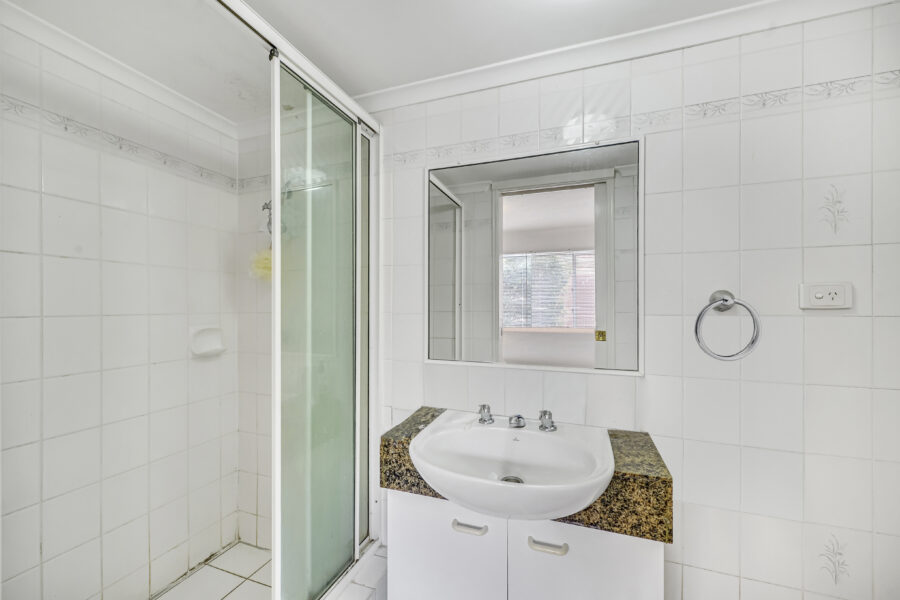 4/99 Macquarie Street St Lucia , QLD 4067 Australia