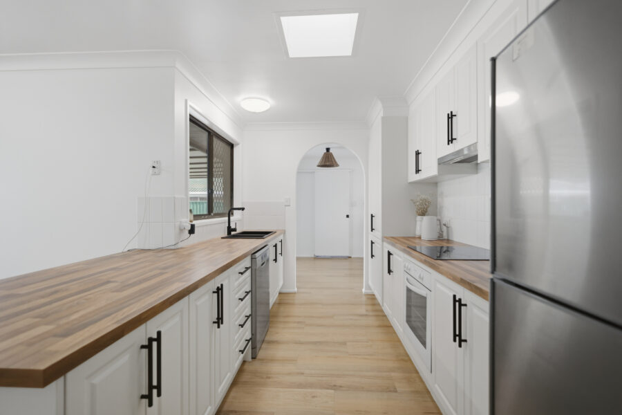 98 Bunya Park Dr Eatons Hill , QLD 4037 Australia