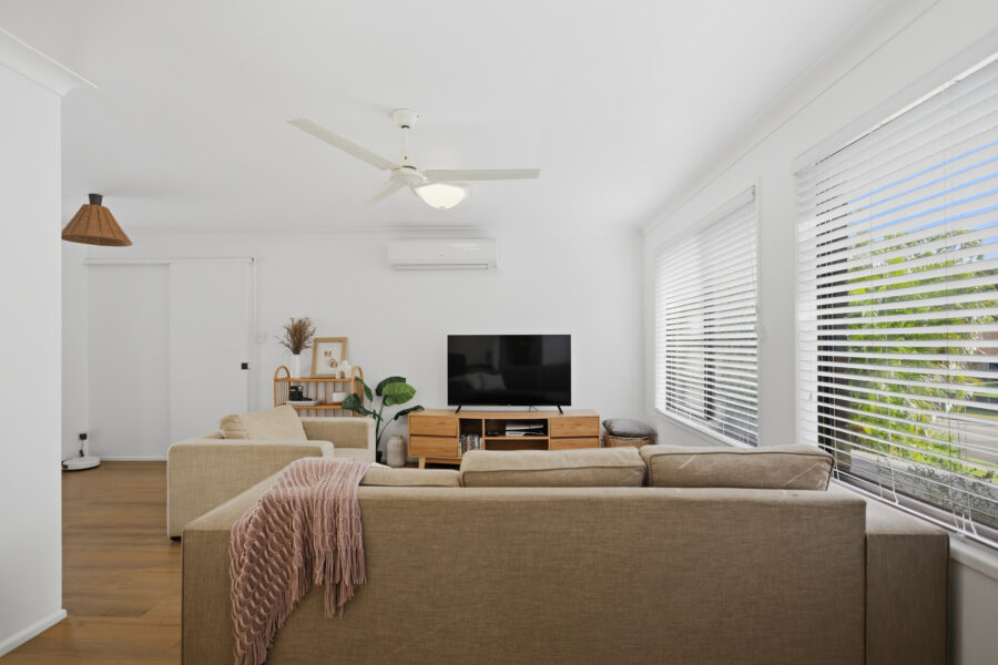 98 Bunya Park Dr Eatons Hill , QLD 4037 Australia